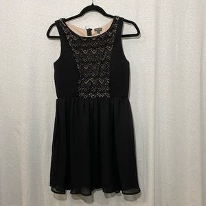 Lily Rose lace sleeveless dress